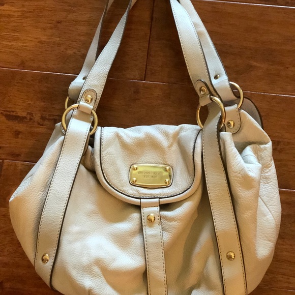 Michael Kors Handbags - Michael Kors handbag purse